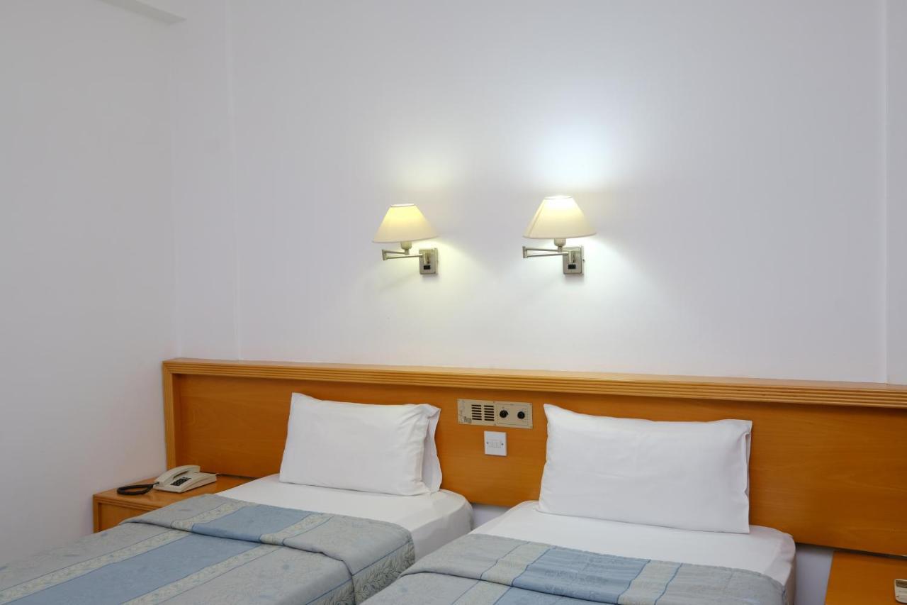 ฟลามิงโก้ บีช โฮเต็ล Hotel ลาร์นาคา ภายนอก รูปภาพ
